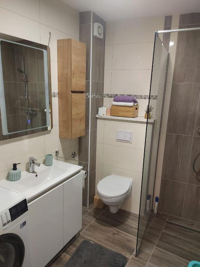 Apartments Sara Слатине Экстерьер фото